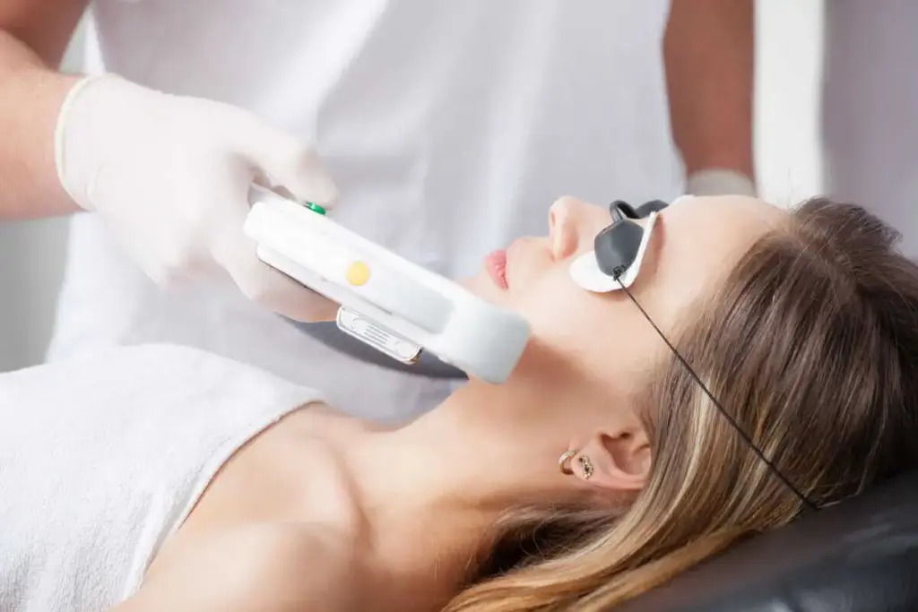Morpheus8 RF microneedling for skin tightening